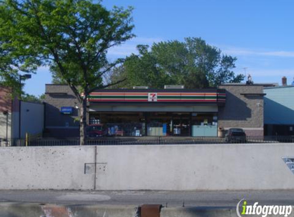 7-Eleven - Woodside, NY