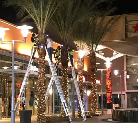 Christmas King Light Install Pros Spring Valley - Las Vegas, NV