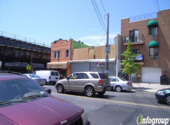 La Nueba Ambatenita Bakery - Corona, NY