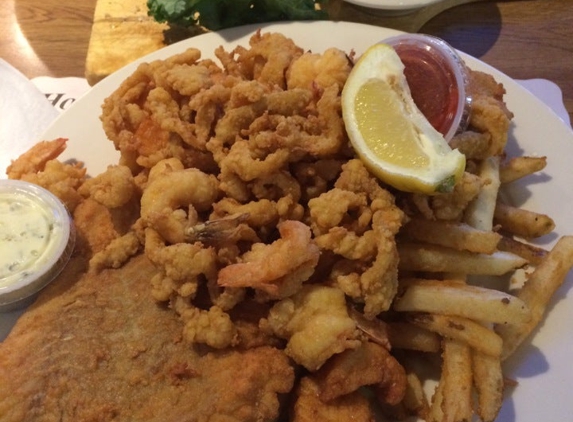 Maine Fish Market Restaurant - East Windsor, CT