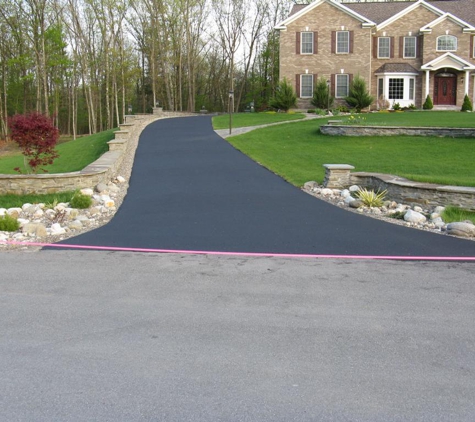 Metro sealcoating / asphalt pothole repair - Waterford, MI