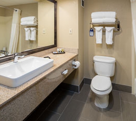 Best Western Plus Airport Inn & Suites - Oakland, CA