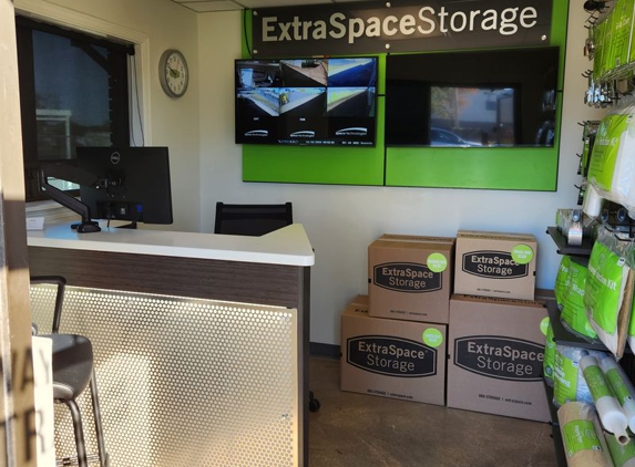 Extra Space Storage - Bartlett, TN