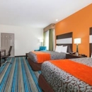 Days Inn & Suites by Wyndham Katy - Motels