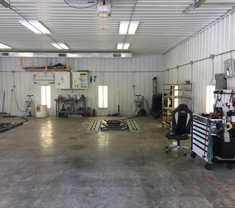 Kelly's Collision Center - Bluffton, IN