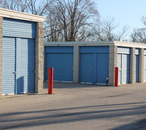 Apple Self Storage - Wauconda, IL. Drive-up self-storage