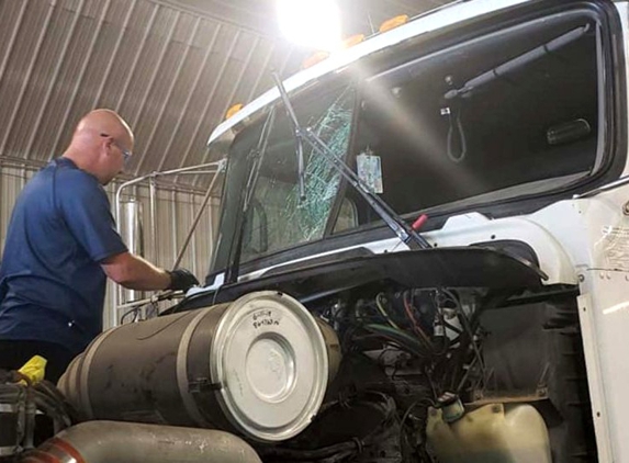 Autoglass Solutions - Grand Forks, ND