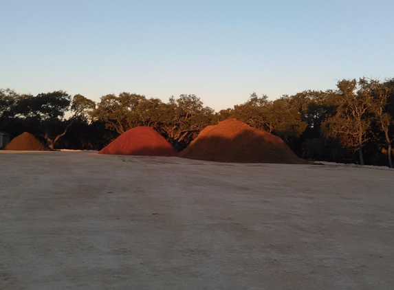 Blanco Road Mulch - Bulverde, TX