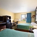 Super 8 by Wyndham Huntsville Alabama - Motels