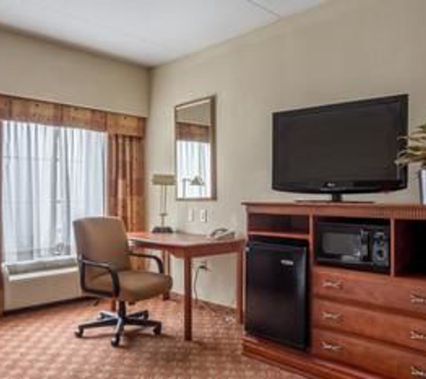 Hampton Inn & Suites Knoxville-Downtown - Knoxville, TN