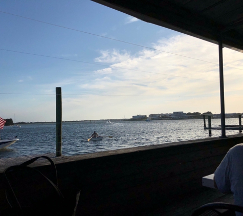 Finz Grill & Bar - Beaufort, NC