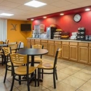 Ramada by Wyndham Bowling Green - Hotels