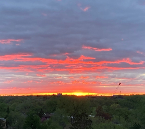 Calhoun Beach Club Apartments - Minneapolis, MN