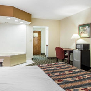 Econo Lodge - Marietta, GA