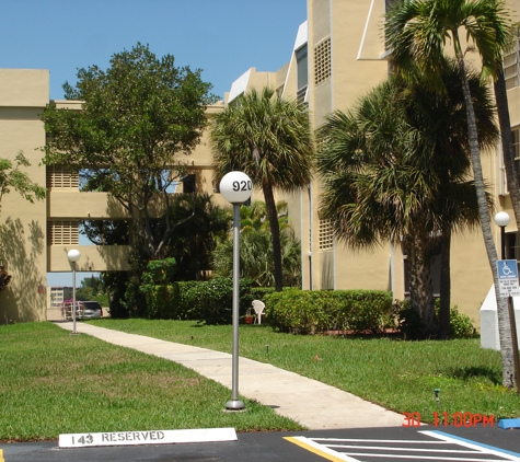 Lake Park Condominium - Miami, FL