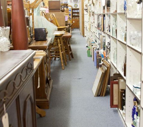 Daval's Used Furniture & Antiques - Hastings, MI