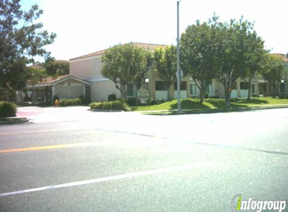 Citrus Court Apartments - Cypress, CA