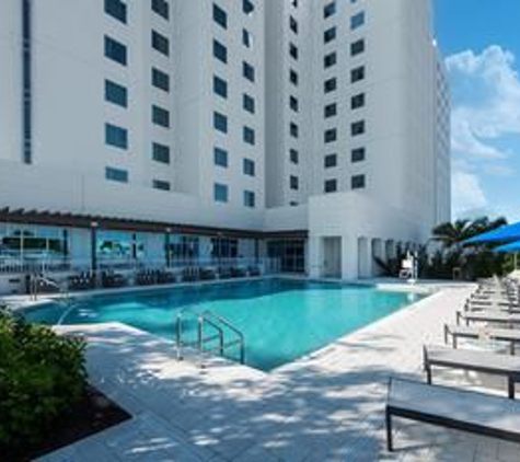 Hilton Garden Inn Miami Dolphin Mall - Miami, FL