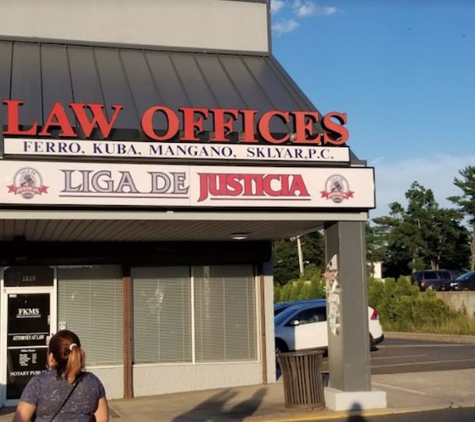 Liga de Justicia Abogados Brentwood - Brentwood, NY