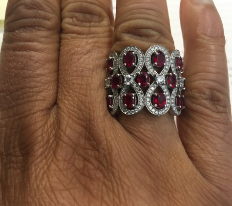 raven fine jewelers - Beverly Hills, CA. The bling bling ring.