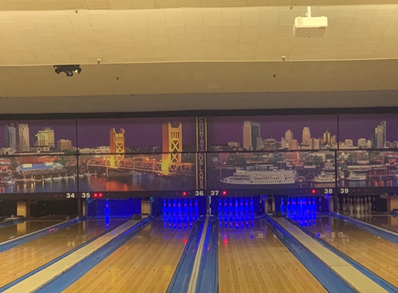 Country; Club Lanes Bowling - Sacramento, CA