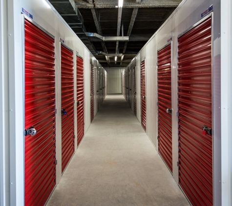 Storage fox self storage - White Plains, NY. Self Storage in White Plains, NY
