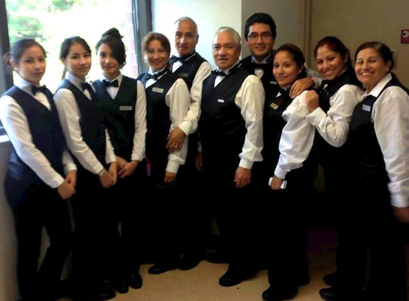 Coastal Hospitality Food Service - Charlotte, NC. Banquet Server Staff