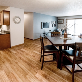 Mill Pond Forest Apartments - Forest Lake, MN. Great Room