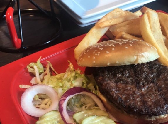 Red Robin Gourmet Burgers - Lakewood, CO