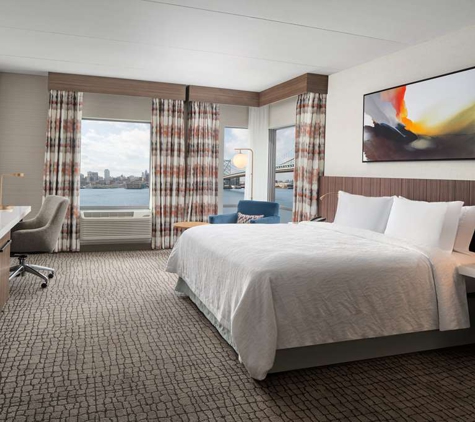 Hilton Garden Inn Camden Waterfront Philadelphia - Camden, NJ