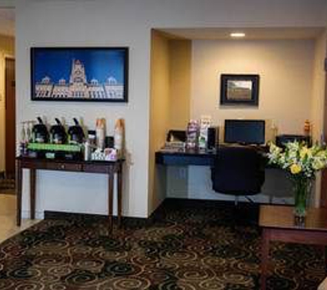 Cobblestone Hotel & Suites - Knoxville - Knoxville, IA