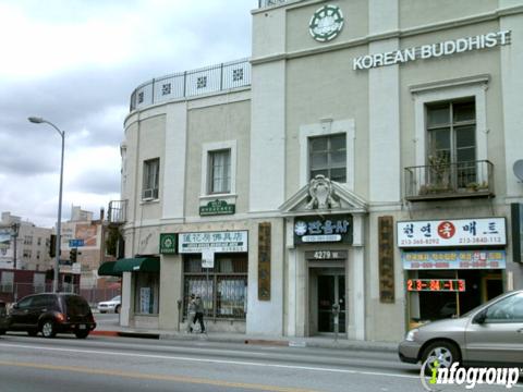 8471 Beverly Blvd Garage - Parking in Los Angeles