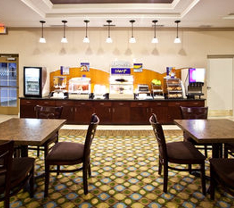 Holiday Inn Express & Suites Palatka Northwest - Palatka, FL