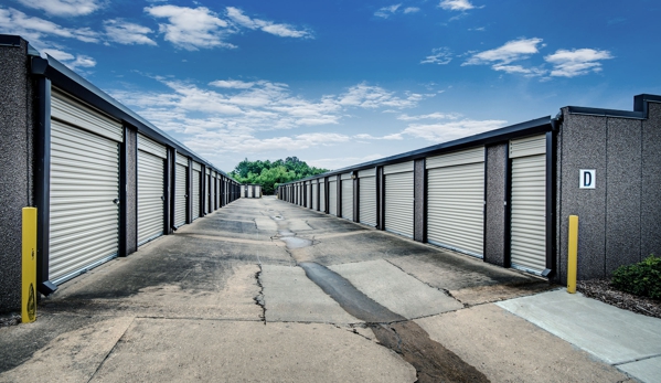 StowAway Self Storage - Pearl, MS