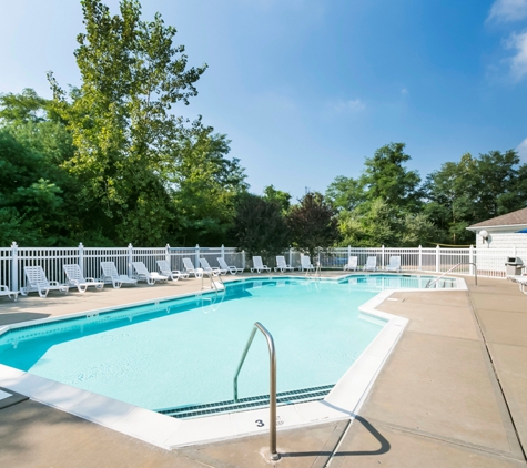 Island View Apartments - Farmingville, NY