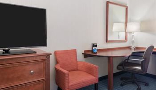 Hampton Inn & Suites Hartford/Farmington - Farmington, CT