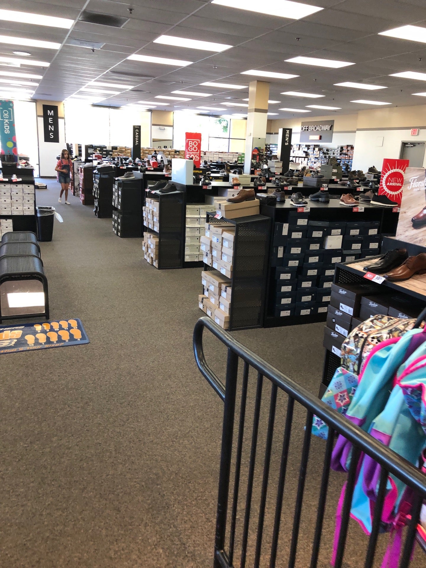 Off Broadway Shoe Warehouse - Laguna Niguel, CA 92677