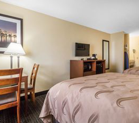 Quality Inn - Janesville, WI