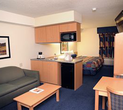 Comfort Suites El Paso Airport - El Paso, TX