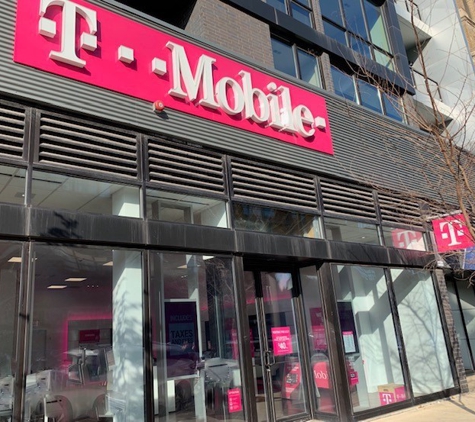 T-Mobile - Chicago, IL