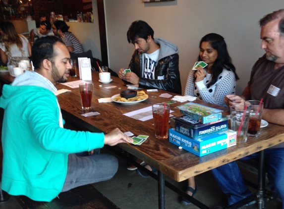 GameHaus Cafe - Glendale, CA. Gamers in action.