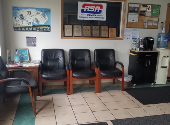 GP Automotive - Everett, WA. GP Automotive 
Customer area