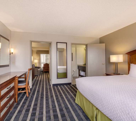 Embassy Suites by Hilton San Francisco Airport Waterfront - Burlingame, CA