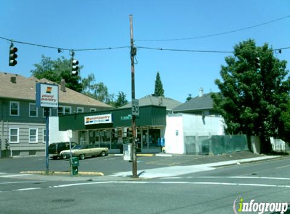 Plaid Pantry - Portland, OR