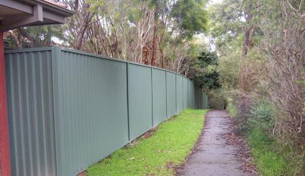 Colorsteel Fencing - Kilsyth, VIC. Colorbond Steel Fencing