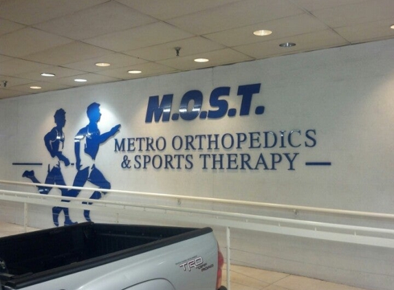 Metro Orthopedic/Sports Therapy - Silver Spring, MD