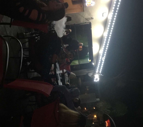 Raoushi Lebanese Restaurant and Hookah Lounge - Garden Grove, CA