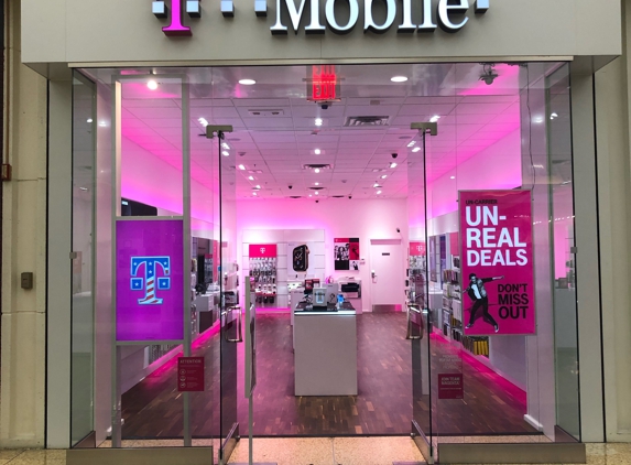 T-Mobile - Blaine, MN