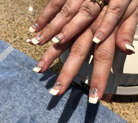 L A Nails - Glendale, AZ