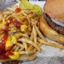 Fuddruckers - American Restaurants